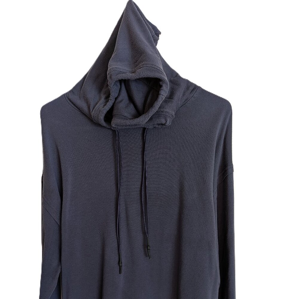 Sweatshirt / Hoodie